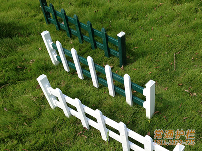 常州PVC塑鋼草坪護欄